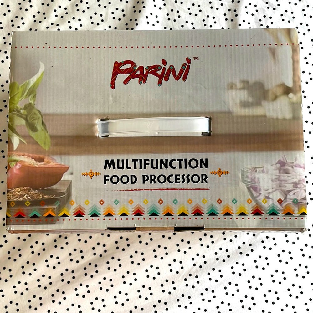 New in a box multifuction food processor.